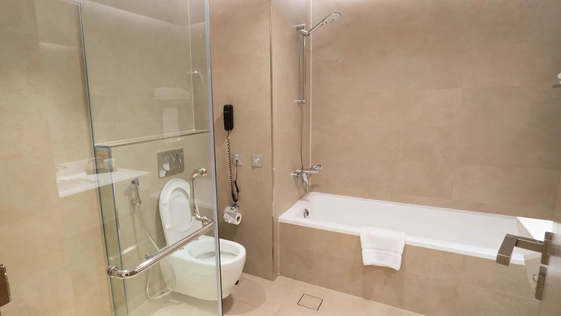 Saray Deluxe Hotel Apartments أبو ظبي