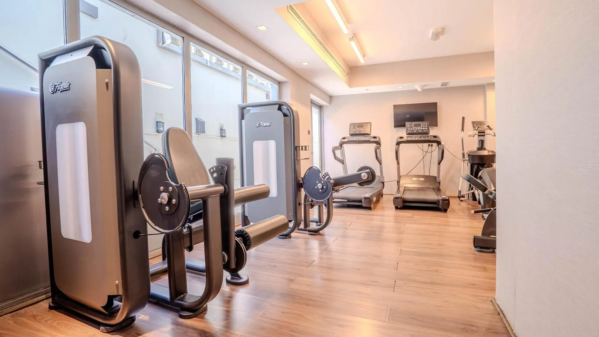 Saray Deluxe Hotel Apartments أبو ظبي