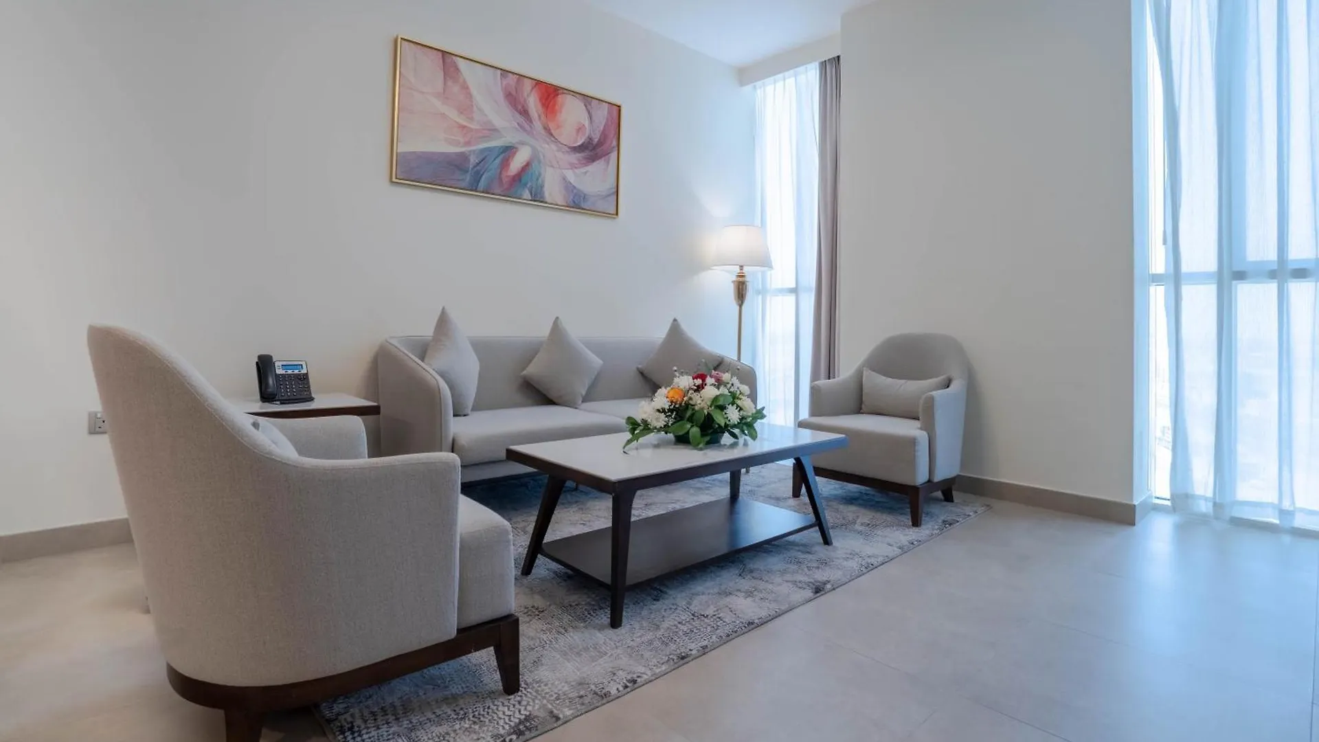 Saray Deluxe Hotel Apartments أبو ظبي